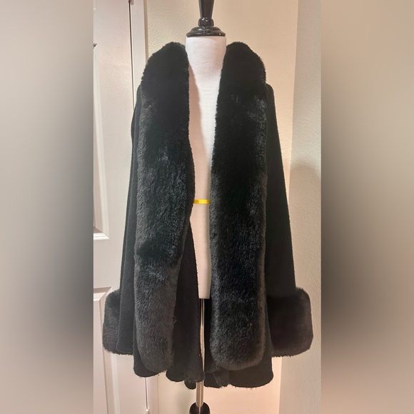 Faux Fur Black Trim Long Wrap Unbranded One Size - Picture 1 of 6